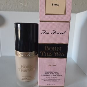 Too Faced Born This Way Foundation - Snow Shade